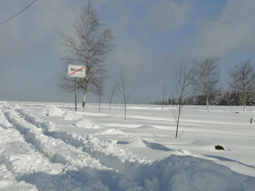 Holiday Home A Pas De Loup Ла Рош ан Арден Екстериор снимка