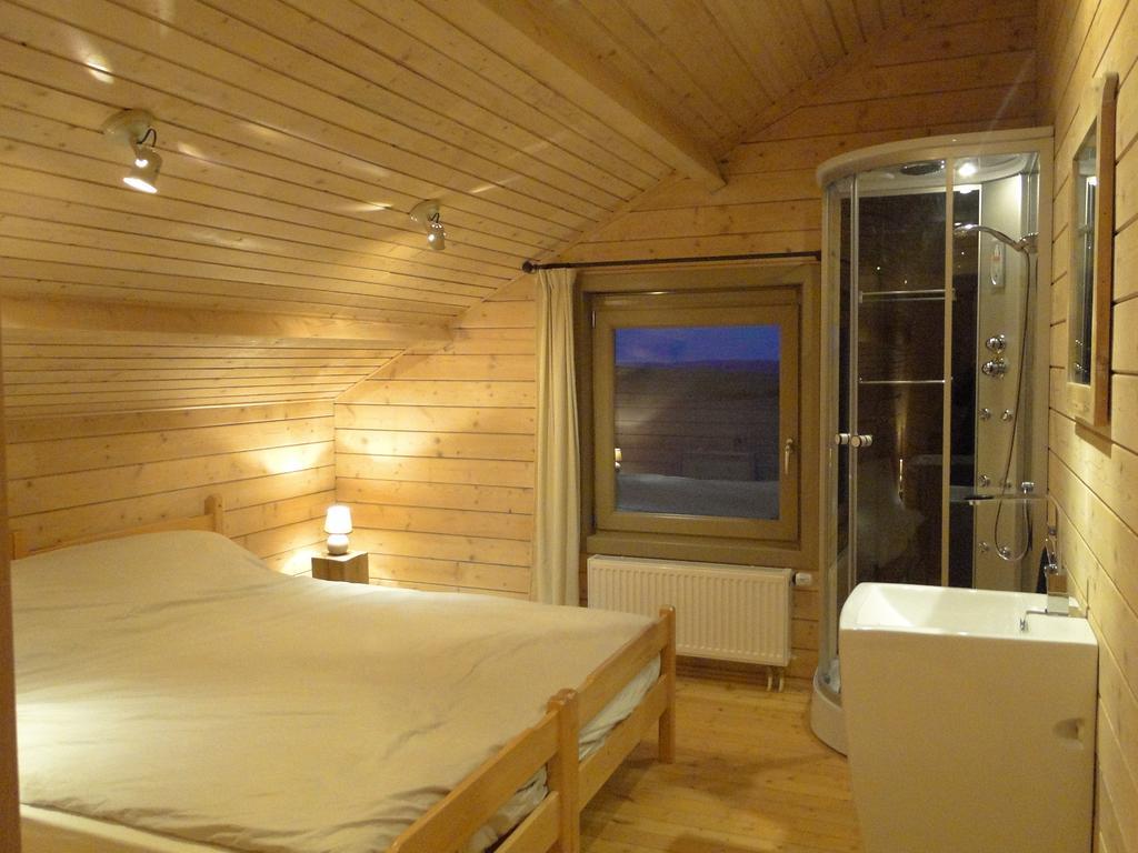 Holiday Home A Pas De Loup Ла Рош ан Арден Екстериор снимка